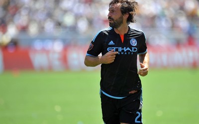 BET5体育快讯-亚马尔突破造任意球